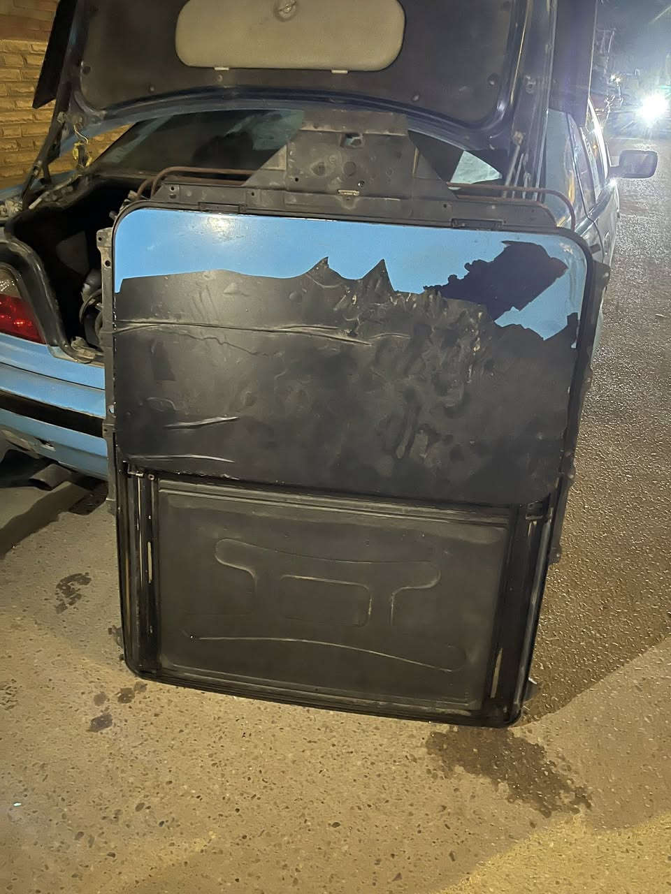 سلايد e36 حديد كامل هو وماطوره ماعرف شغال او لا الماطور شغال السلايد ينرادله ترتيب سعره ١٠٠ الف وبيه مجال مكاني السيدية 
***********
