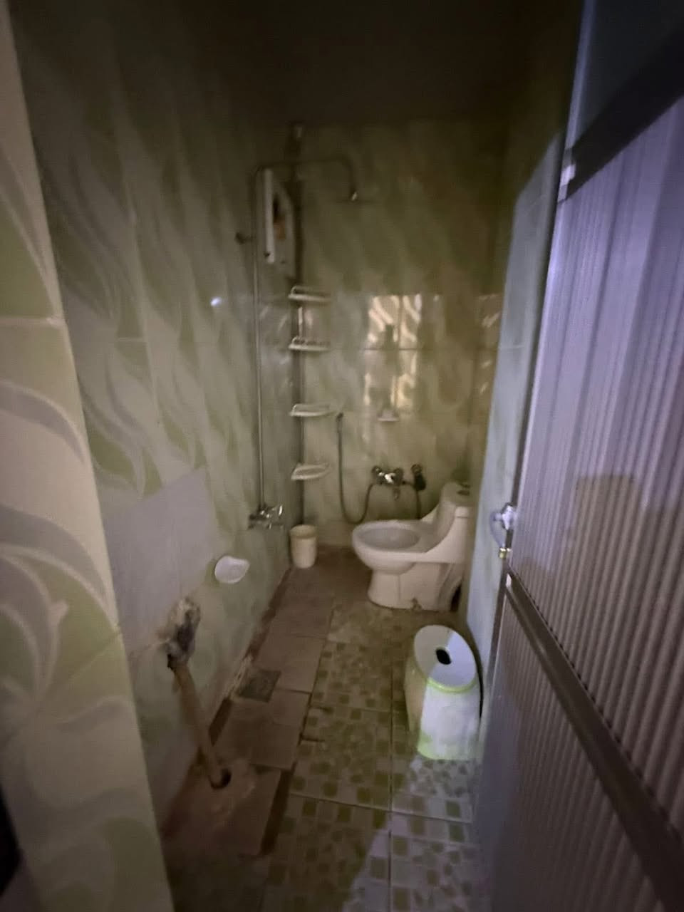 للأيجار في السيديه
بيت مساحة 150متر
طابق ارضي يحتوي عل غرفتين نوم وصالة وملحقات
السعر 750
***********
***********
