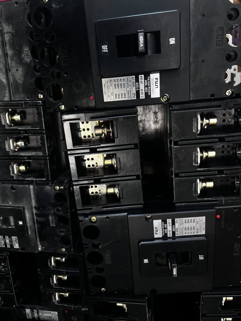 السلام عليكم
توفرت وجبة قواطع فوجي ياباني اسود اصلي 

 400A

300A

 250A

السعر (60) الف 

العنوان الشورجة عگد النصارى مجاور جامع ابو التمن 

*********** 

يوجد توصيل لكافة محافظات العراق 

0️⃣7️⃣7️⃣3️⃣5️⃣9️⃣2️⃣9️⃣4️⃣4️⃣5️⃣
