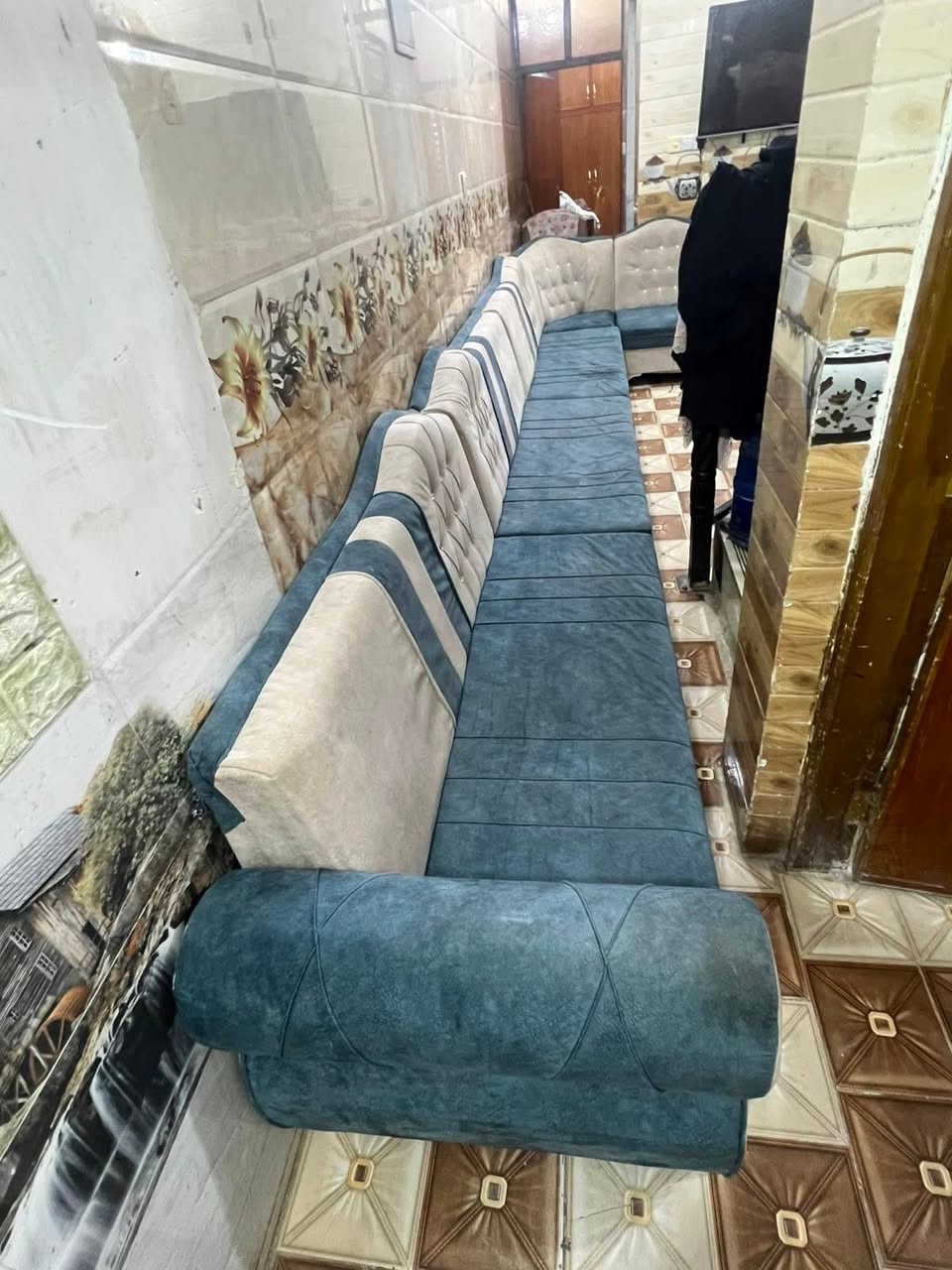 ٣٥٠ وبي مجال 
١٣ مقعد


**إذا كنت صاحب هذا الإعلان وتريد حذفه لأي سبب، رجاءا أرسل رسالة إلى الدعم الفني**