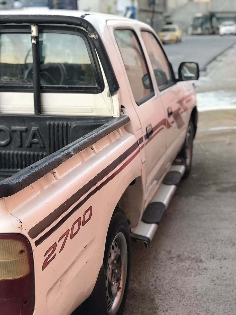 سلام عليكم تيوتا جمرة للبيع موديل 2000رقم سليمانية دولي سنوية مجددة ل 2029 سيارة جاهزة كير محرك اكسل تايرات مكانها ديالى السعر 85 وبيها مجال رقم صاحبة ‭
‭٠٧٧٠ ٦١٨ ٤٣٧٦‬
