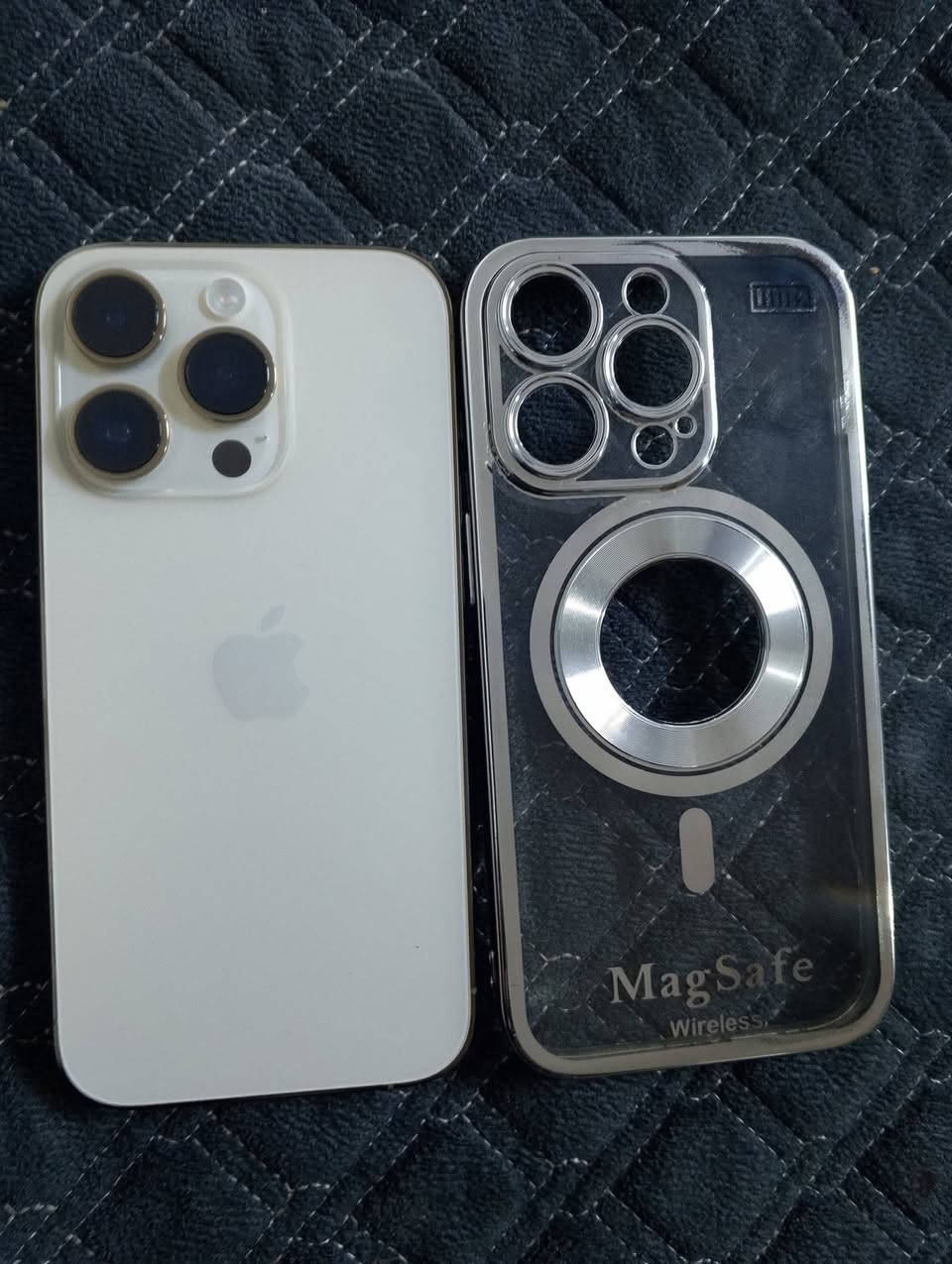 للبيع
ايفون 

14برو 

بطارية 86

جهاز مال بيت 

جهاز جديد بمعنة لكلمة 

لسعر 700وبي مجال
***********
