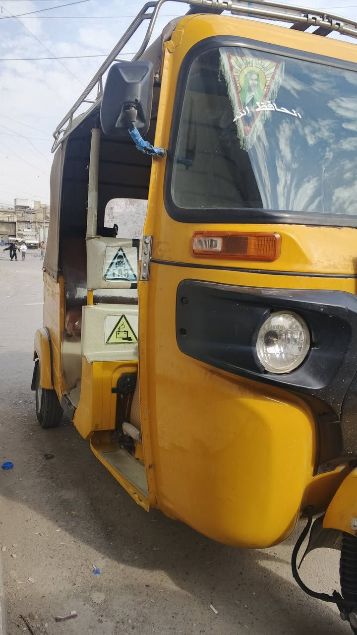 السلام عليكم تكتك موديل 2020/12 شهر ال12  رقم وسنويه مكفوله كفاله عامه ماعده بارد بلصفحه كد شبر موضح بالصورة التكتك قطره صبغ مابيها مكينه هاووون خير من الله مكاني بغداد م الصدر سعر 7/500وبيها مجال قليل للاستفسار ***********
