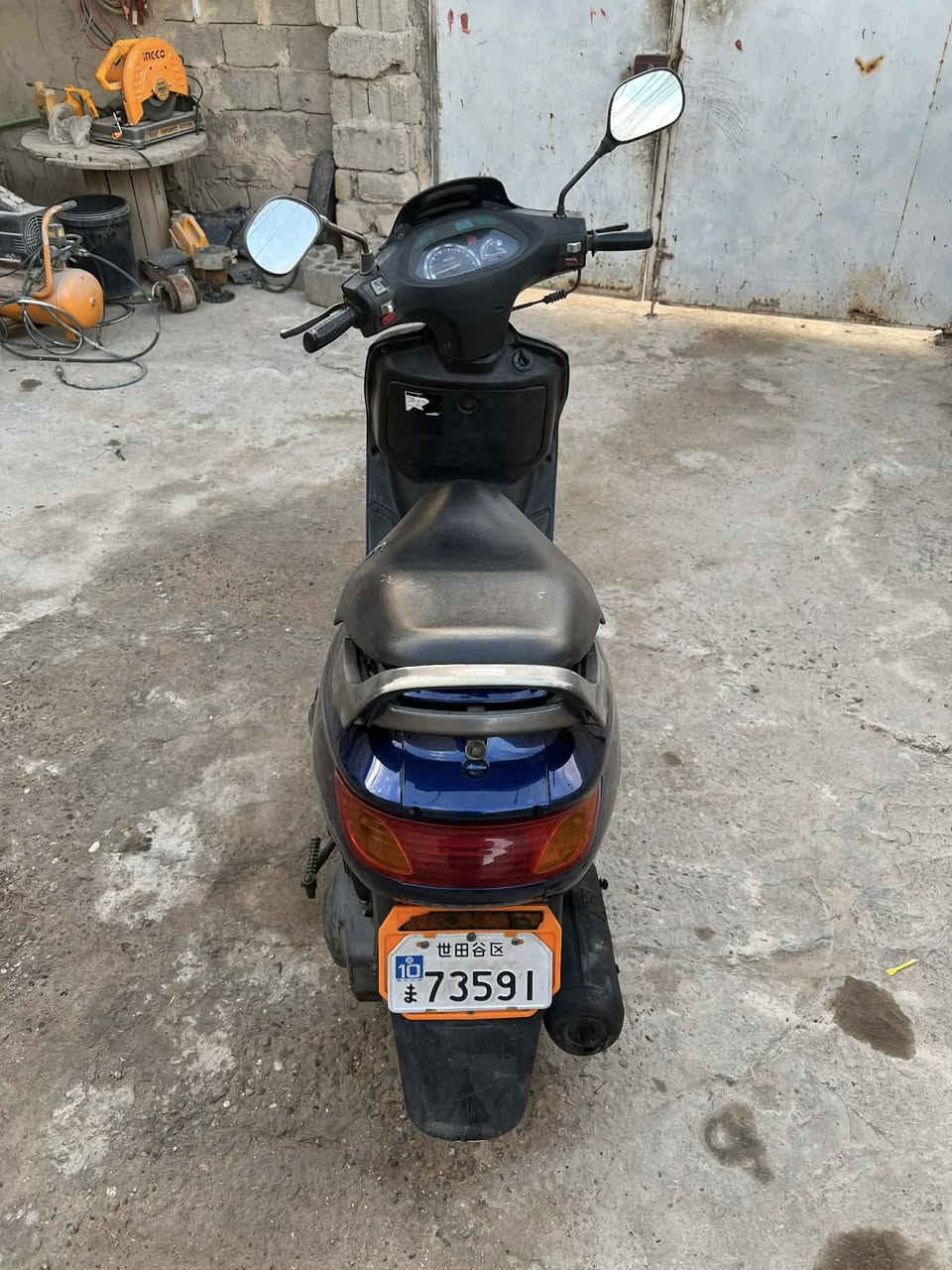 فراشه فحل  حاويه محرك  شلعه تشك لكاع شرط مامفتوح نضيفة سلف هندر كهربائيات كله شغال  550 بيهه مجال   مكاني نجف حي مسان***********
