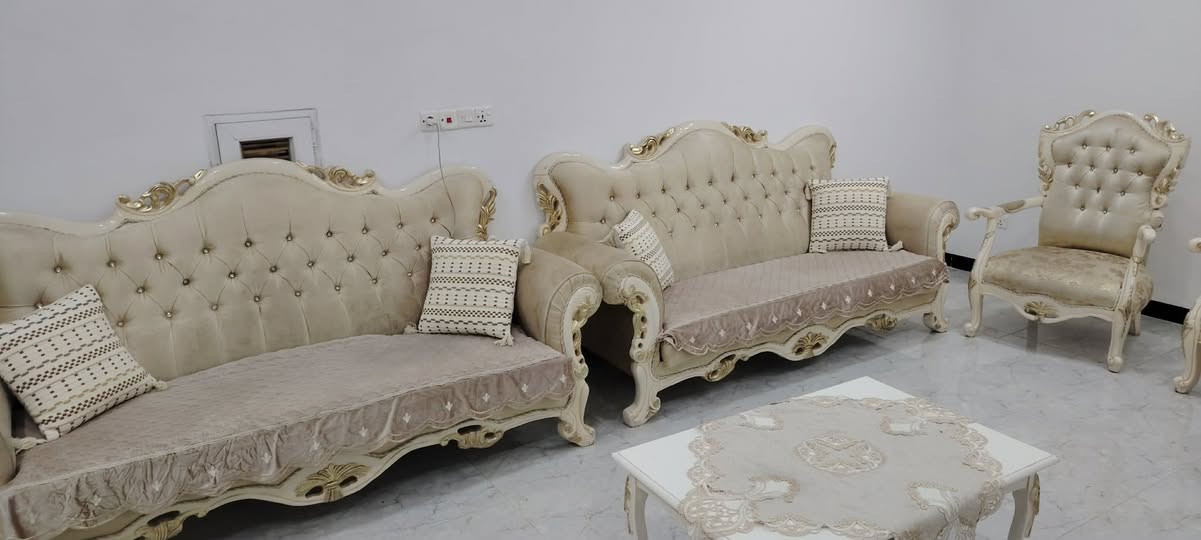 طخم ملكي مع ميز وسطي ب750 قفل


**إذا كنت صاحب هذا الإعلان وتريد حذفه لأي سبب، رجاءا أرسل رسالة إلى الدعم الفني**