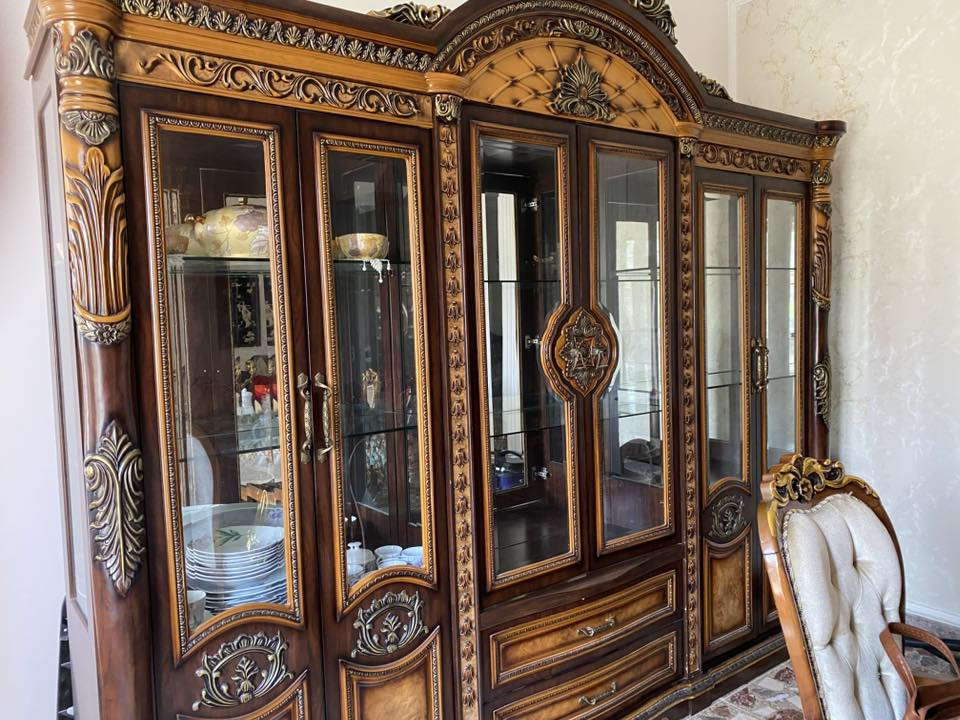 بوفيه للبيع 300 الف ***********
