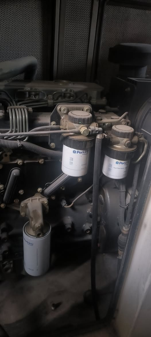 مولدة جبيلي بروس JP135 بيركنز إنكليزي، 135KVA، سوبر كاتم، توليد لوري سومر فرنسي، ساعات العمل فقط 189 ساعة، شبه جديدة، الموقع شارع السعدون. ***********
