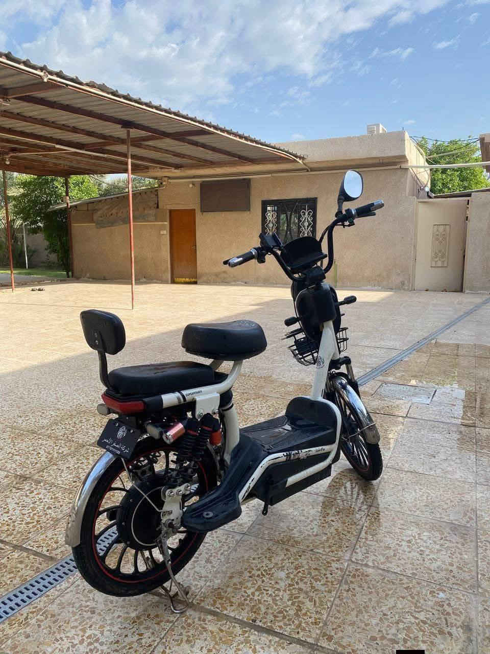 دراجه شحن حجم ٢٠ راقيه جدا ونظيفه مع شاحنه اصليه مالتها ب ٢٥٠ وبيها مجال حق الجيه تجي وتفحص يلا تأخذه
بغداد حي اور 
مكلف بالنشر
وراسلني وبالخدمه


**إذا كنت صاحب هذا الإعلان وتريد حذفه لأي سبب، رجاءا أرسل رسالة إلى الدعم الفني**
