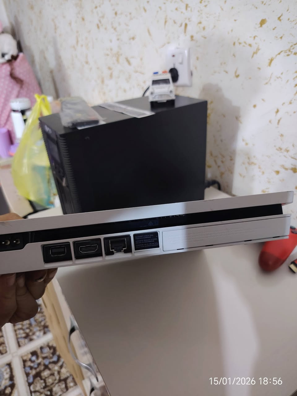 سلام عليكم ps4 اخو الجديد مكفول مهكر ذاكره 500 يدات 2 مكان شعب سريدات *********** السعر 290 الف
