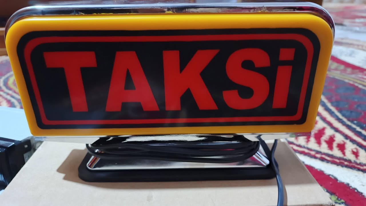 تكيه جلد الصليه ناصيه +مسجلات عد2 جدد وعلامه تكسي مامستخدمه جديده الاستفسار على ***********
