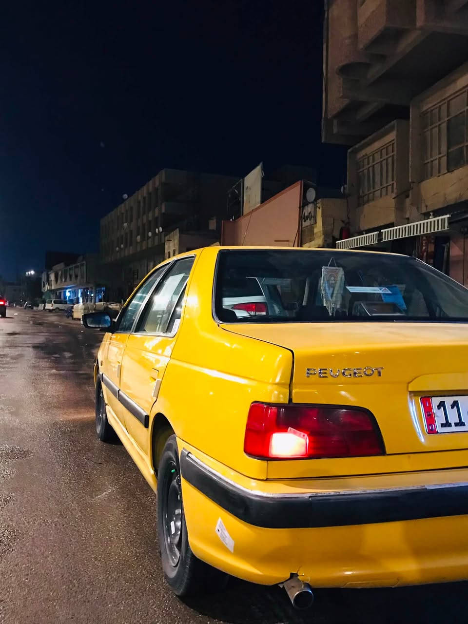 السلام عليكم 
بيجو بارص موديل ٢٠١٥ رقم بغداد نكليزي بسمي  مكفوله من ضربه وكص وصبغ وتبديل مصفره الهيئه والغرامات تحويل ثاني يوم سياره حلوه نضيفه مكينه كير حداديه تخم تاير كفاله 
السعر 46 وبيه مجال 
*********** مكاني بابل مركز المدينه
