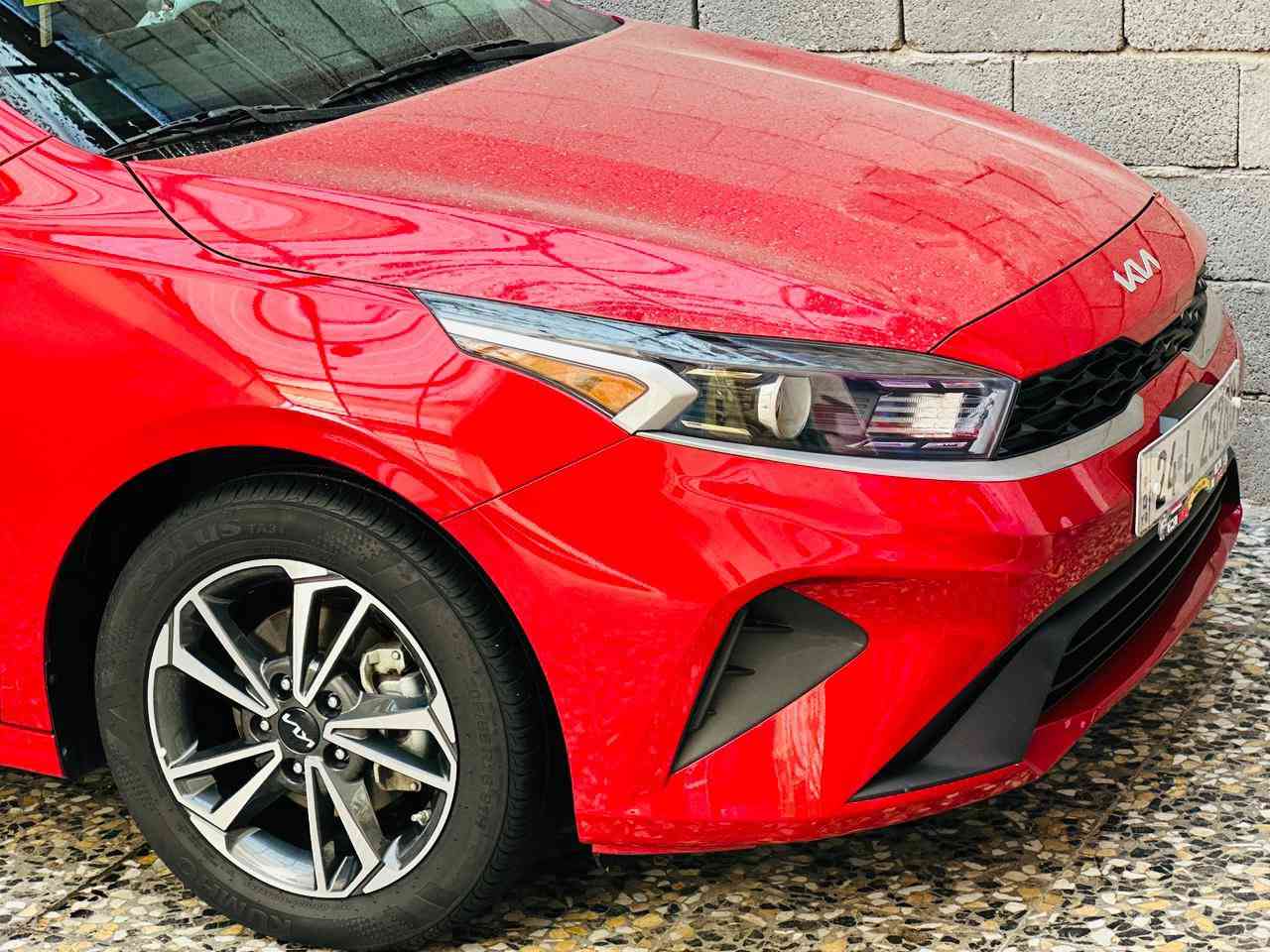 فورتي للبيع لي يدور جديد ونضيف كارتون
موديل ٢٠٢٣ رقم دهوك تحويل وكاله بخدمتك
الحادث موجود بالمنشور 
مكان كربلاء 
سياره كفاله عده بارد بصندوك
ماشيه ٢٣ الف حقيقي 
الشراي يتصل وبيه مجال حك الجيه 
١٧٢ ورقه  
***********
