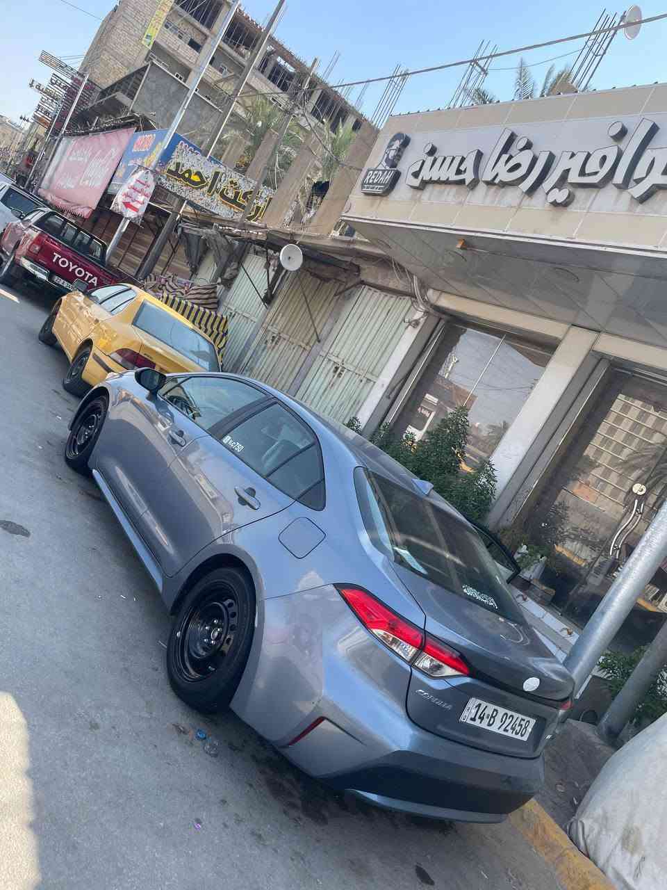 السلام عليكم
كورلا LE ٢٠٢٢ امريكي  رقم بصره معوقين 
عنوانها بغداد وكاله عامه ثاني يوم تجيك 
حادث جانبي تبديل بابين نفس الون  وصبغ نص الدوسه من جوه 
بدون دواخل بدون  شاصي 
مكينه ١٨٠٠ مكفوله 
گير مكفول 
تبريد مكفول 
صدر خلفي وامامي جديد 
تخم تاير جديد حجم ١٥ 
دوشمه كشنات وسفاري والجنطه
مواصفات ال LE معروفه 
السياره جاهزه للاخير نقصها فقط صبغ الدعاميه 
السعر ١٤٠ وبيها مجال كلش قليل 
مكانها بغداد الشعب 
***********
