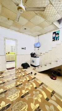 بستان الجايد • ١٣٠م • بيت طابقين