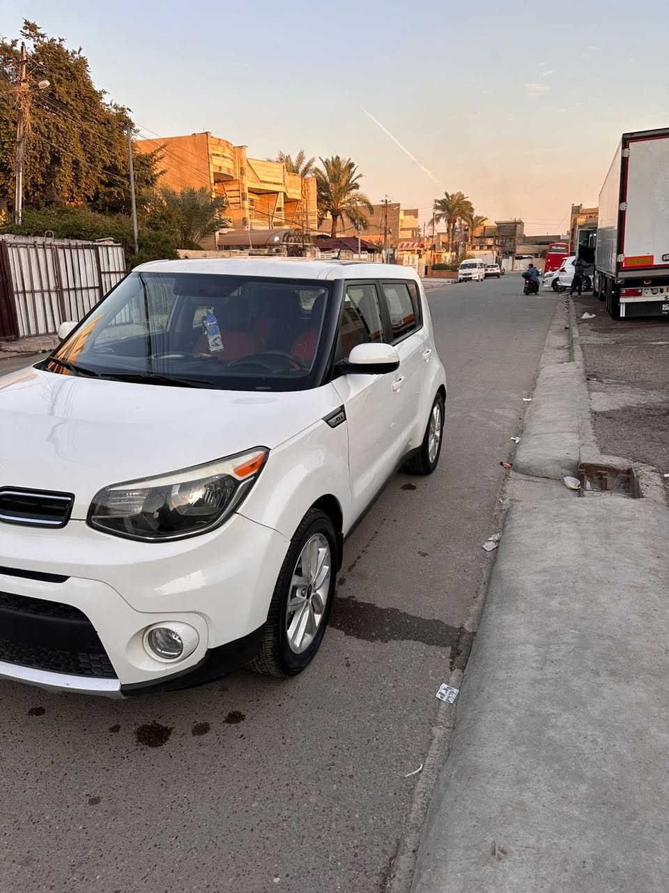 السلام عليكم.. صول موديل 2018 رقم بغداد وارد امريكي ليبل واحد محرك 2000 تحكم استيرن جهتين شاشة كاميرا ماشية 73 ميل السيارة جاهزة من كلشي صدر وتبريد وعليها ادامة كاملة بيها اللغد الايمن مصبوغ والسونارمرفق مع الصورالسعر 97 للاستفسار الاتصال***********
