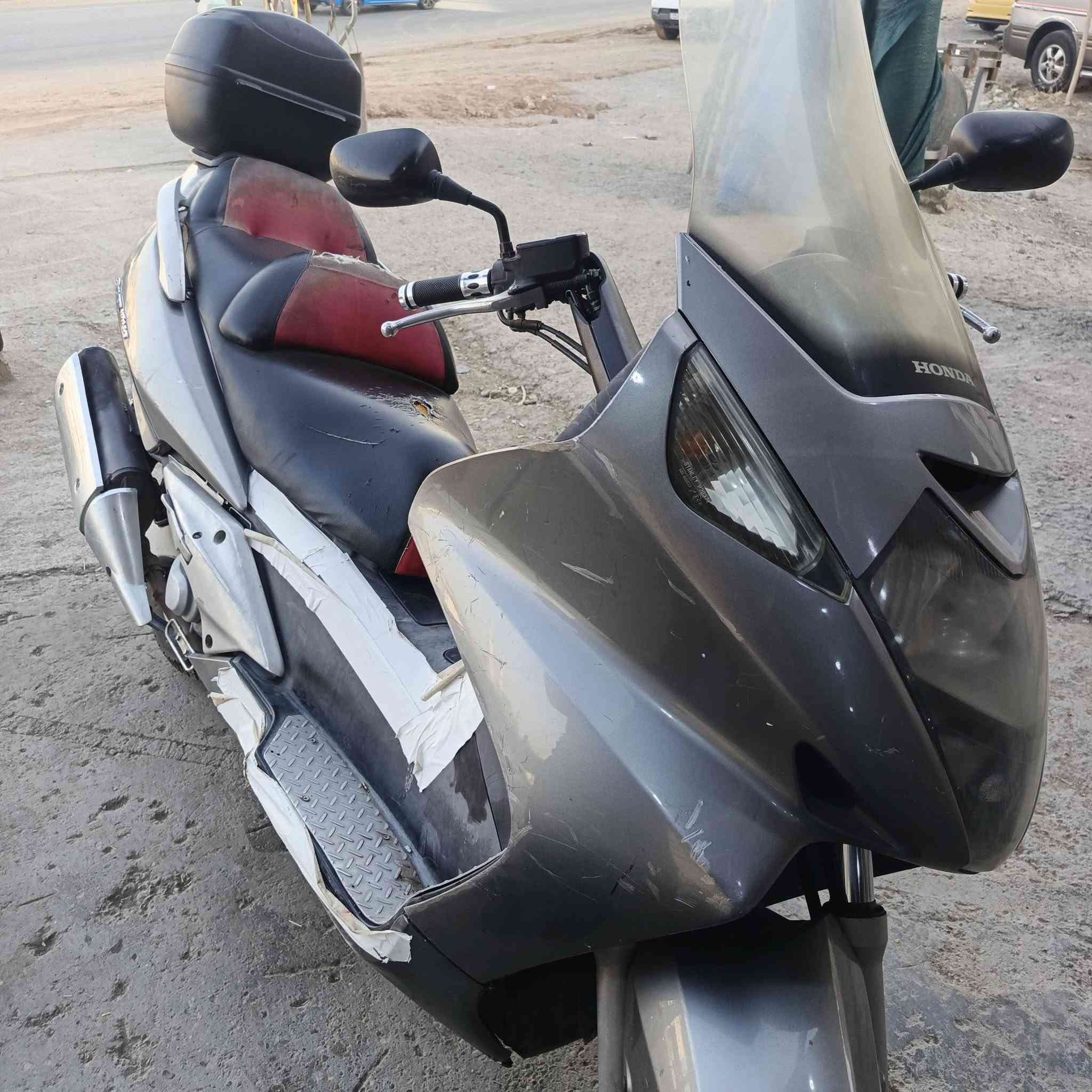 *********** دراجه للبيع ماكينه 600 دراجه سعره مالته 10 ورقه وابيها مجال دراجه جديد يروح فوق ال 200
