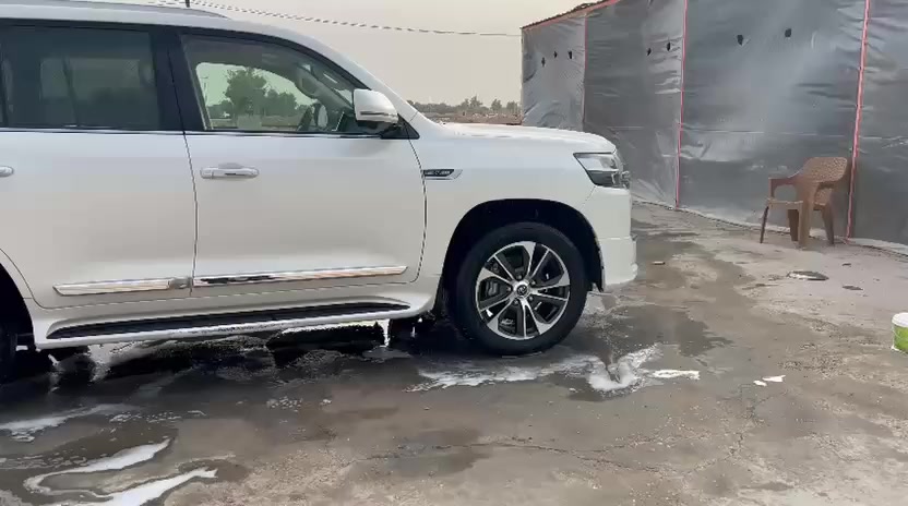 لاندكروزر مكفولة كفالة عامه
2020  بريمي ام ديفيده 
ماشيه 77 الف
فول مواصفات سونار مرفق بالمنشور 
السعر 575 
***********
