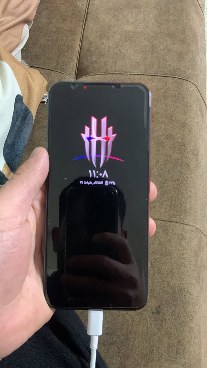 السلام عليكم جهاز S5 مثل مموجود بلصوره جهاز بعده جديد ممستخدم اقل شهر للبيعوسعره 350 الف وبي مجال او مراوس اب ايفون 13 برو ماكس ونتفق ع فرق 
***********
