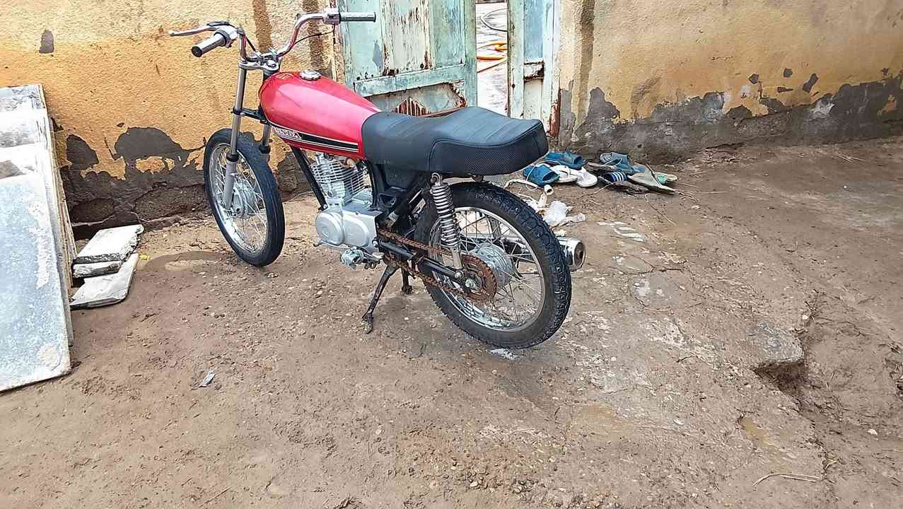 شاصي شلامجه ومكينه بجيس بس بوشه مفتوح 
سلام عليكم دراجه  شلامجه كلك شاصي مكفول 21 ومكينه بس بوشه جديده 22 وعلي غراضها بجيس بس كشنها تعبان تواير دبلات غراض جديده مكاني على طريق لبطحه سعر خاص مفتوح


**إذا كنت صاحب هذا الإعلان وتريد حذفه لأي سبب، رجاءا أرسل رسالة إلى الدعم الفني**