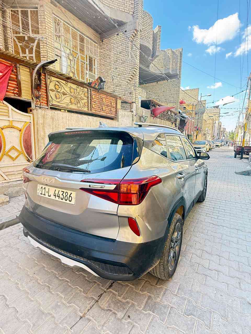 كيا سليتوز موديل 22 نص فول تبريد قطعة وحدة اوامر صوتية تحديد مسار كاميرا خلفية كروز سرعة حساس امامي شاشة منفصلة السعر 135 وبيها مجال حك الطيبين . رقم الشاصي بالصور . محرك 2000 دوش وارد اميريكي . 
للاتصال . ***********
‏‪0770 926 2325‬‏
