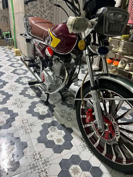 سافان للبيع موديل٢٤دراجه خير من الله النضافه شوفه عينك السعر ٦٥٠وبيهه مجالللتواصل ***********
