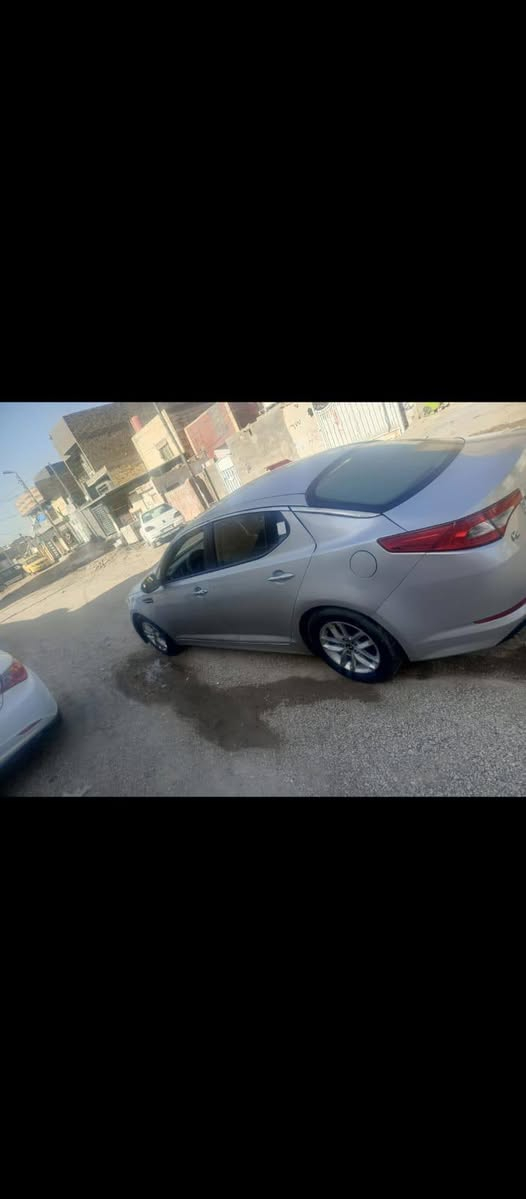 السلام عليكم للبيع فقط اوبتما 2013 السيارة جاهزة كير ومكينة وحدادية تخم تاير جديد  باتري جديد تبريد ثلج متومة ارقام وسنوية السعر 47 وبيها مجال قليل عنواني بابل ***********
