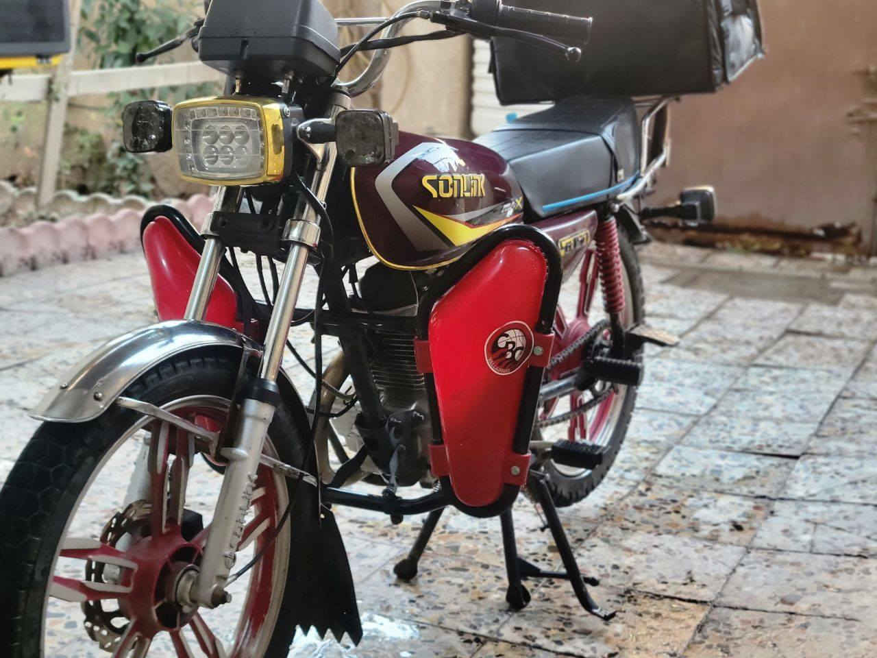 سلام عليكم دراجه ايراني سيفان 5 كير شغاله سلف هندر كامله مابيها اي نقص كهربائيات كلها شغاله غراضها كلها جدد مسويلها ادامه سعرها 550  مكاني بغداد الشعب 
رقم الهاتف ***********
