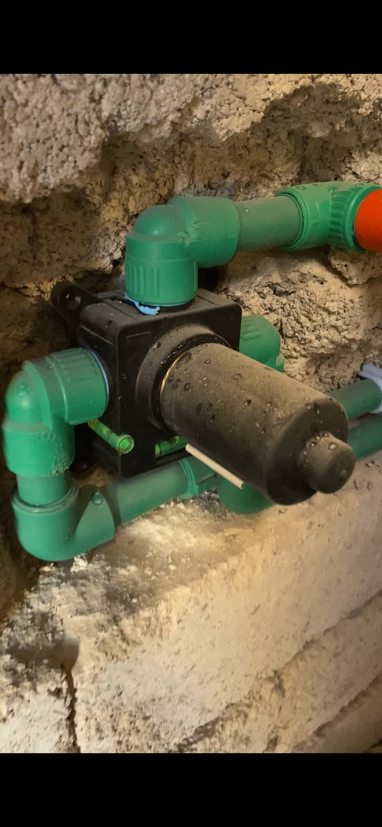 سلام عليكم صارلي فترا مناشر لان جان عندي مجمع بتكريت كملت ورجعت للموصل 

تأسيس بالنضام الحديث + نضام عادي + تشطيب نضام تقطير وتدفئه وتبريد + تقطير سبالت بوكسات سبالت تثقيب بالكور خلاطات حديثه وعادي وشرط الفحص وابو البيت موجود اشتغل بالنقطه واخذ طوب وذا شغله صغيره اخذها بيوميه اسعار تنافسيه وبالسعر اليرضي الله ويرضي الزبون شغل هندسي فحص كيج ٨  بار وشرط الفحص واني موجود الموصل فقط.
📞 اتصال مباشر: ***********
💬 واتساب: ***********
