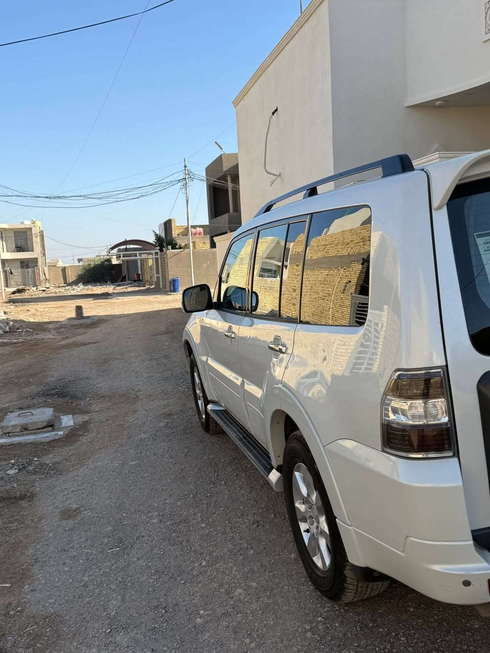 باجيرو حبتور معروف مواصفات موديل  ٢٠١٤
كفاله عامه 
رقم بغداد انكليزي بسمي سنويه ٢٠٣٠ 
محرك 3500 
ماشيه ١٧٧ الف 
فتحه
٧ راكب 
كشن كهرباء جلد 
اشاير بل مري
ثلاث قطع تبريد
تحكمات ستيرن ثلاث جهات 
سيرفس كامل عليها 
صدر أمامي جديد 
 سياره أحلى احلى من الصور والسونار مرفق 
بيع او مراوس حسب القناعه 
سعرها ١٧٤ بيها مجال بسيط 
مكاني كوت 

رقم الهاتف ***********
