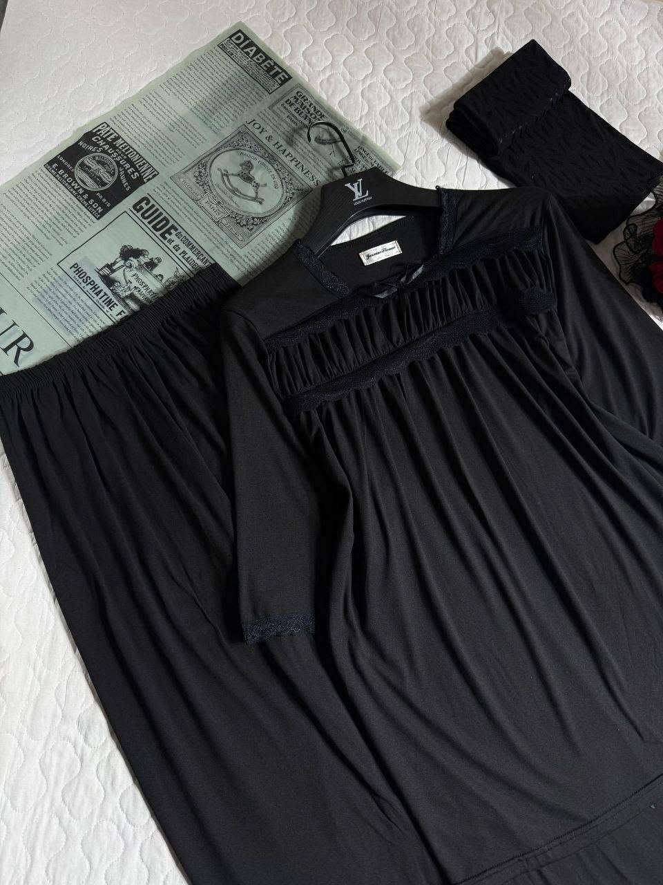 تراك قطعتين🖤
خامة فانيل صيفي
38-40-42-44-46


**إذا كنت صاحب هذا الإعلان وتريد حذفه لأي سبب، رجاءا أرسل رسالة إلى الدعم الفني**