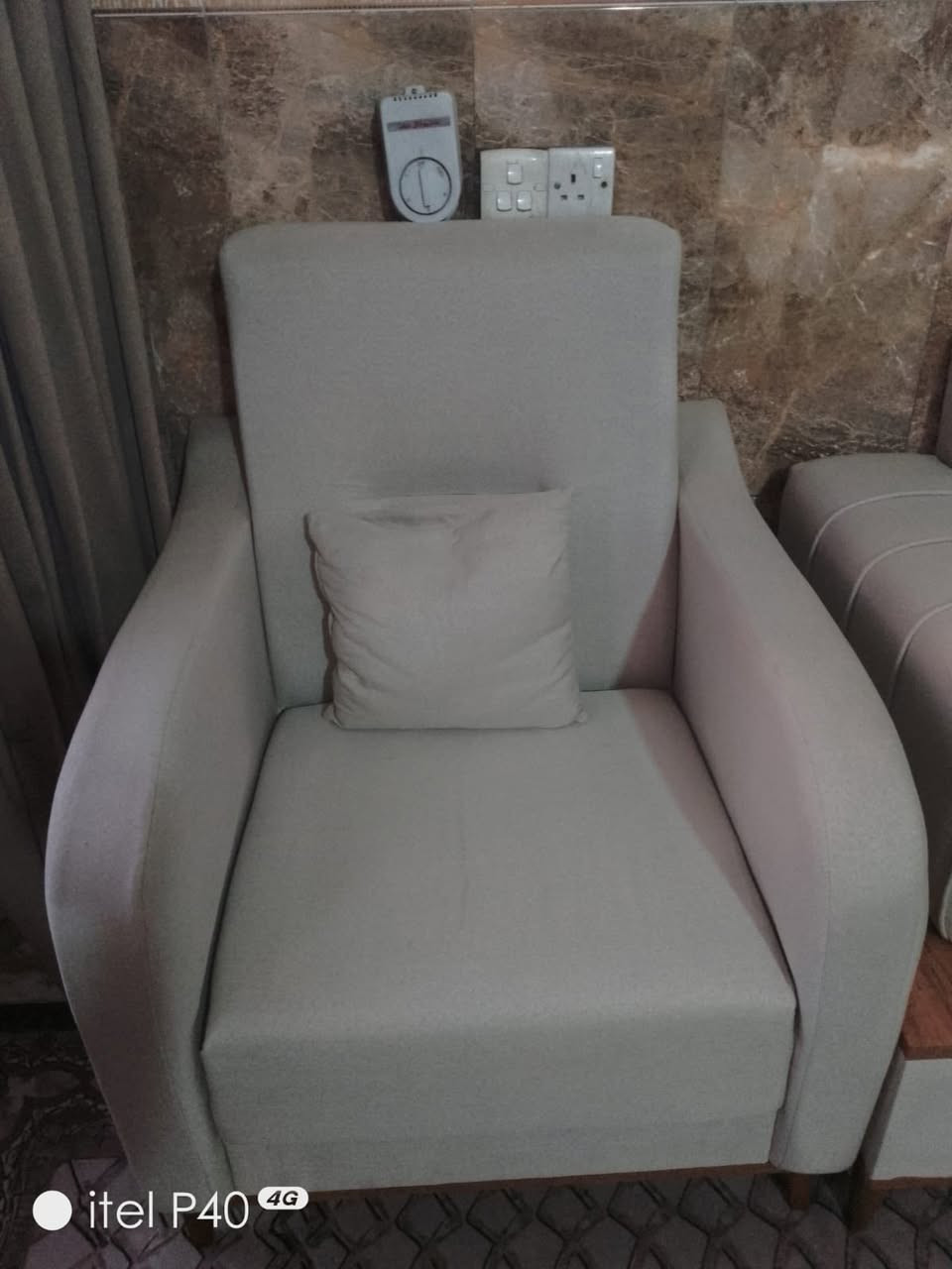 السلام عليكم
للبيع اثاث مستعمل 
بحالة جيدة 
التخم الابيض عراقي بي ضمان ٤سنوات ١٢ مقعد نظافة ٩٥ ٪؜ السعر ٥٥٠ الف 
التخم البني  تركي نظافة ٧٥ ٪؜ السعر٣٥٠ الف 
ميزطعام خشب ثقيل طول ٢٣٠سم 
وعرض ١٢٥ سم السعر ١٥٠ الف 
كنتور خشب عراقي ٤ بيبان 
مع اطار سرير السعر ٣٠٠ الف
كاونتر تركي hdf النضافة ٨٠٪؜ طول ٥ متر سقف كرانيت طبيعي السعر ٤٥٠الف
الاسعار بيهن مجال 
المكان بغداد الغزالية 
***********
