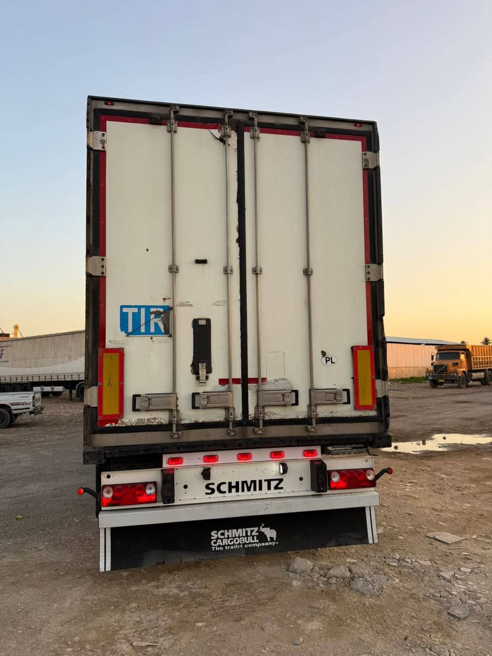 للبيع براد شمتز دخول جديد منفيس موديل ٢٠٠٧ سمك ٧
*********** واسط العزيزيه
