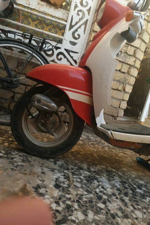 السلام عليكم دراجة عبد الحليم للبيع المكان العمارة 