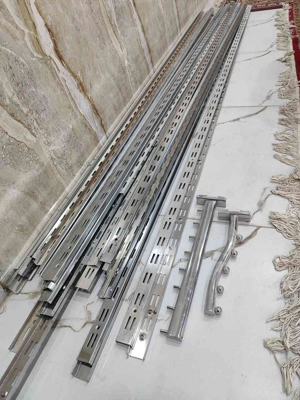 سلام عليك ستان جداري ستان ملابس ستان تعليك جديد للبيع للاستفسار ***********
