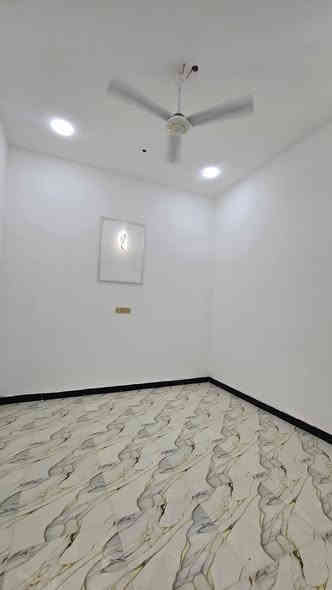 مساحة البيت 120

العنوان حمدان مقابيل مركز شرطه يبعد على الشارع 150 متر 

يتكون غرفتين نوم صاله ديوانيه صحيات 

البيت جديد تسليم مفتاح السعره

68 مليون وقابل للتفاوض 

استفسار *********** 

مكان البيت راقي ❤️‍🔥
