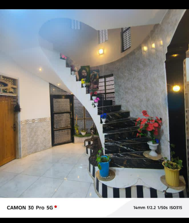 يعرض مكتب بركات الكرار 
السعر 67 وبي مجال 
عن وجود بيت للبيع 
مساحه 200م
بناء طابوك 
غرفتين +هول + ومطبخ +واستقبال + صحيات 
حي الحكيم شارع ضافر زرزور قريب عل المدرسه 
عنواني المكتب حي الحكيم مقابيل اسواق البركه 
***********
***********
بأداره حجي محمد الغرباوي
