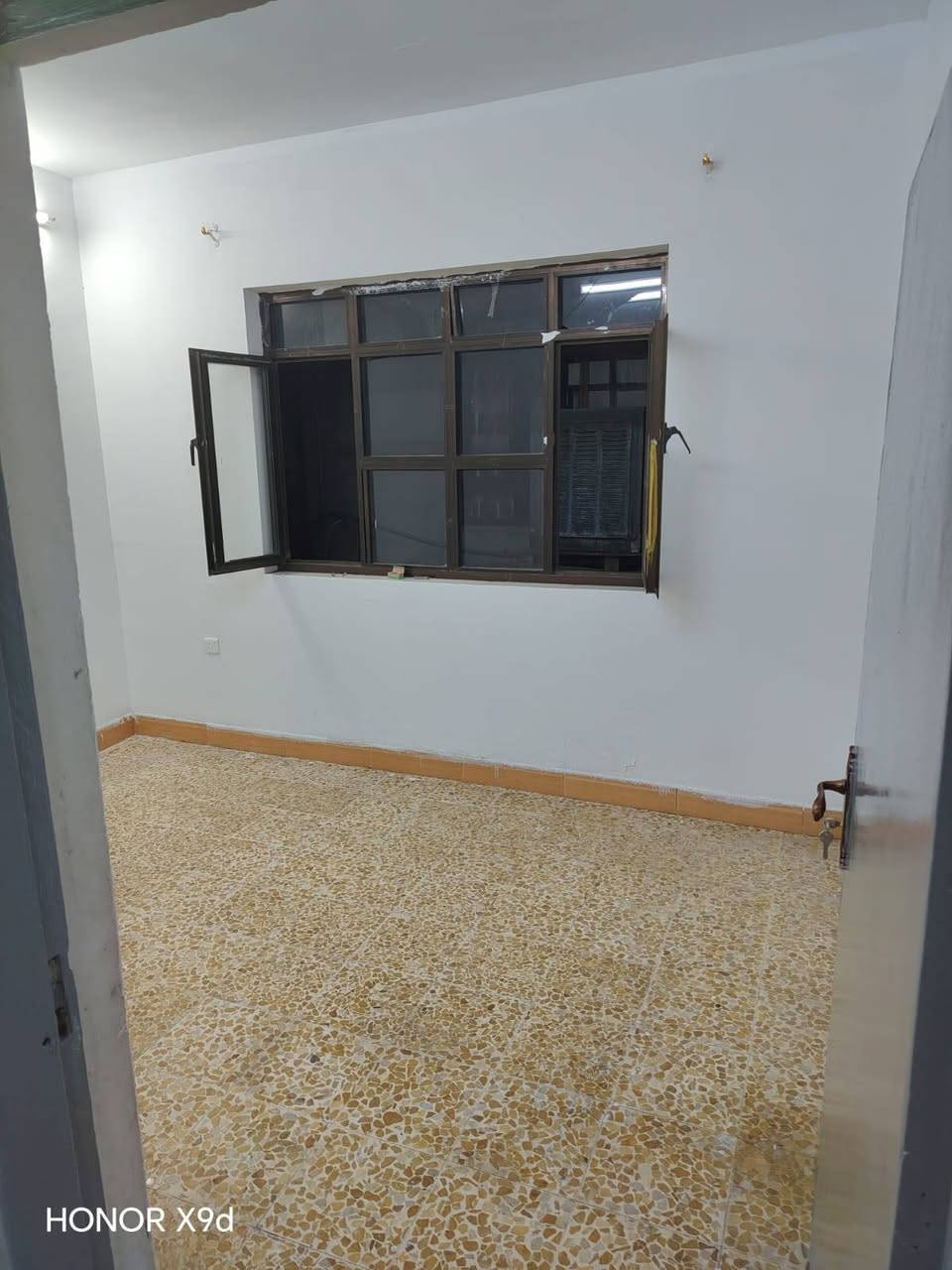 #عروض_للإيجار_نتشرف_بزيارتكم_ومتابعة_الصفحة
شقة للإيجار في حي الجامعة 
3 غرف نوم وهول ومطبخ ومشتملات 
السعر 225 ألف
#متوفر_لدينا_أكثر_20بيت_شقه_للايجار
*******************
#نستقبل_عروض_البيع_والايجار_موصل_أيسر

#لطفا_إظغط_على_الرابط_وتابع_الصفحة

https://www.facebook.com/share/16HKavfFtK/

*********** أتصال /واتساب
*********** أتصال /واتساب
