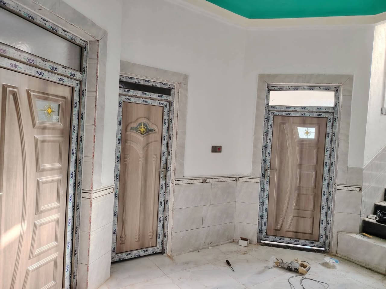 ياالله السلام عليكم بوب وشبابيك بي في سي تفصال درجة اولى جميع الغياسات ضمان خمس سنوات اتصل ونجيك اباب بيتك *********** بي واتساب
