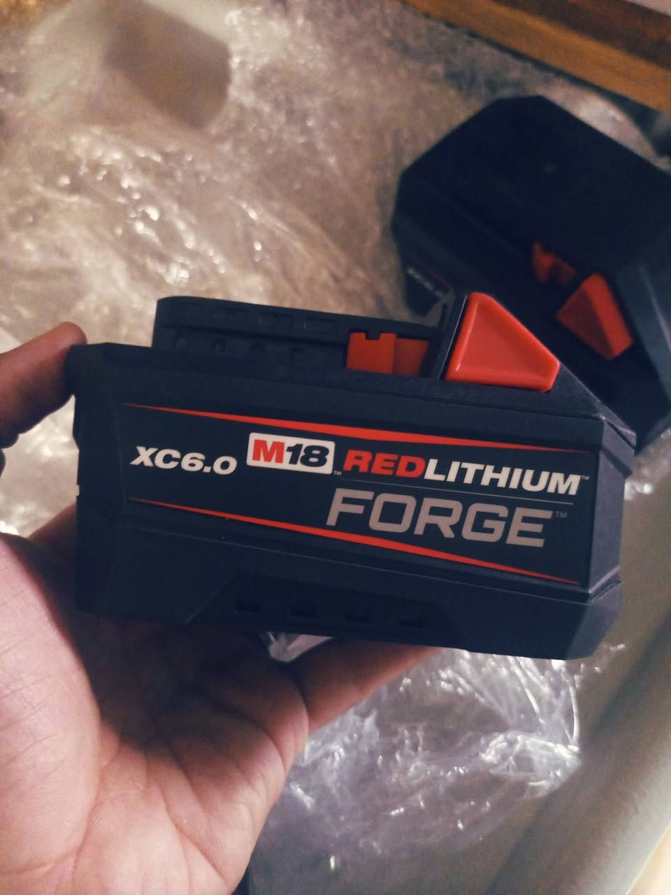 بطاريات ميلواكي
اصلي 
جديد 
٦ امبير فورج 
٨ امبير فورج 
١٢ امبير هاي اوتبوت 
٦ امبير هاي اوتبوت 
مكاني بغداد حي العدل 
يوجد توصيل 
***********
واتساب
