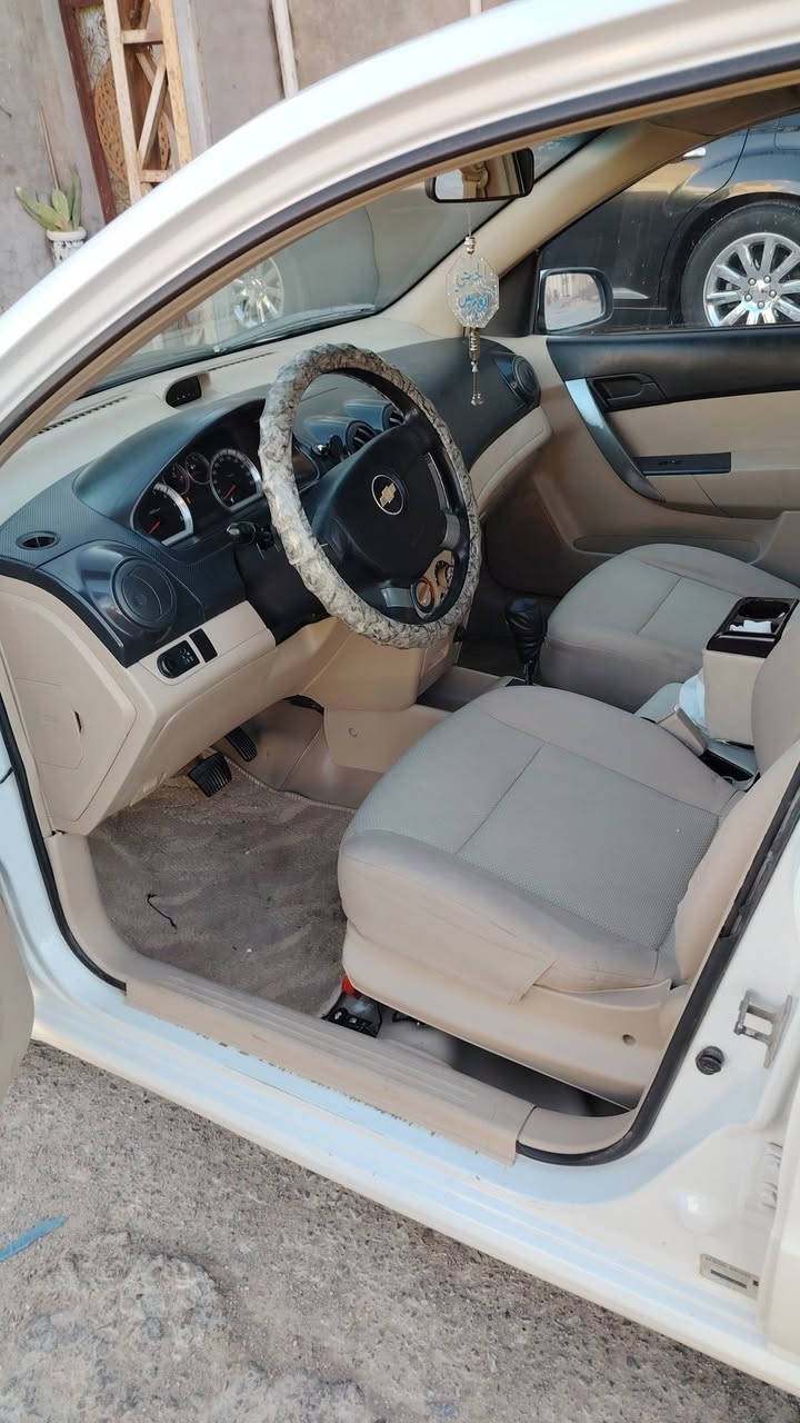 سلام عليكم ورحمة الله وبركاته. افيو موديل 2011 خليجي رقم واسط بأسمي محرك 1500  كير جديد قطرتين تبريد تدفئة تخم تاير السياره خير من الله السياره ماشيه ١٧٧ حقيقي سياره مكفوله من الضربه والصبغ والسونار موجود داخل المنشور سياره مراوس ابو بيع تفاصيل أكثر يتفضل يتصل وبالخدمه *********** مكان السياره كوت مركز المدينه
