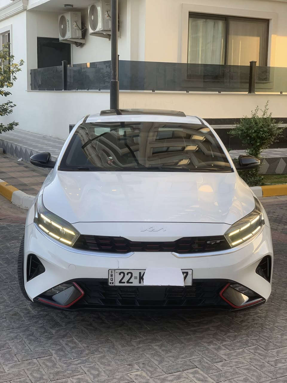 KIA FORTE 2023 
فول مواصفات
GT
كشنات تدفئة تبريد 
شفتات ستيرنك
مكينه تيربو 1.6
تحكمات ستيرنك
رادار امامي
رادار جانبي 
رادار خلفي
فتحة سقف
كشنات جلد
شاشة كار بلي
ضرر: جاملغ خلفي وقبق جنطة
للتواصل الاتصال على الرقم التالي

 *********** اتصال
*********** واتس اب
