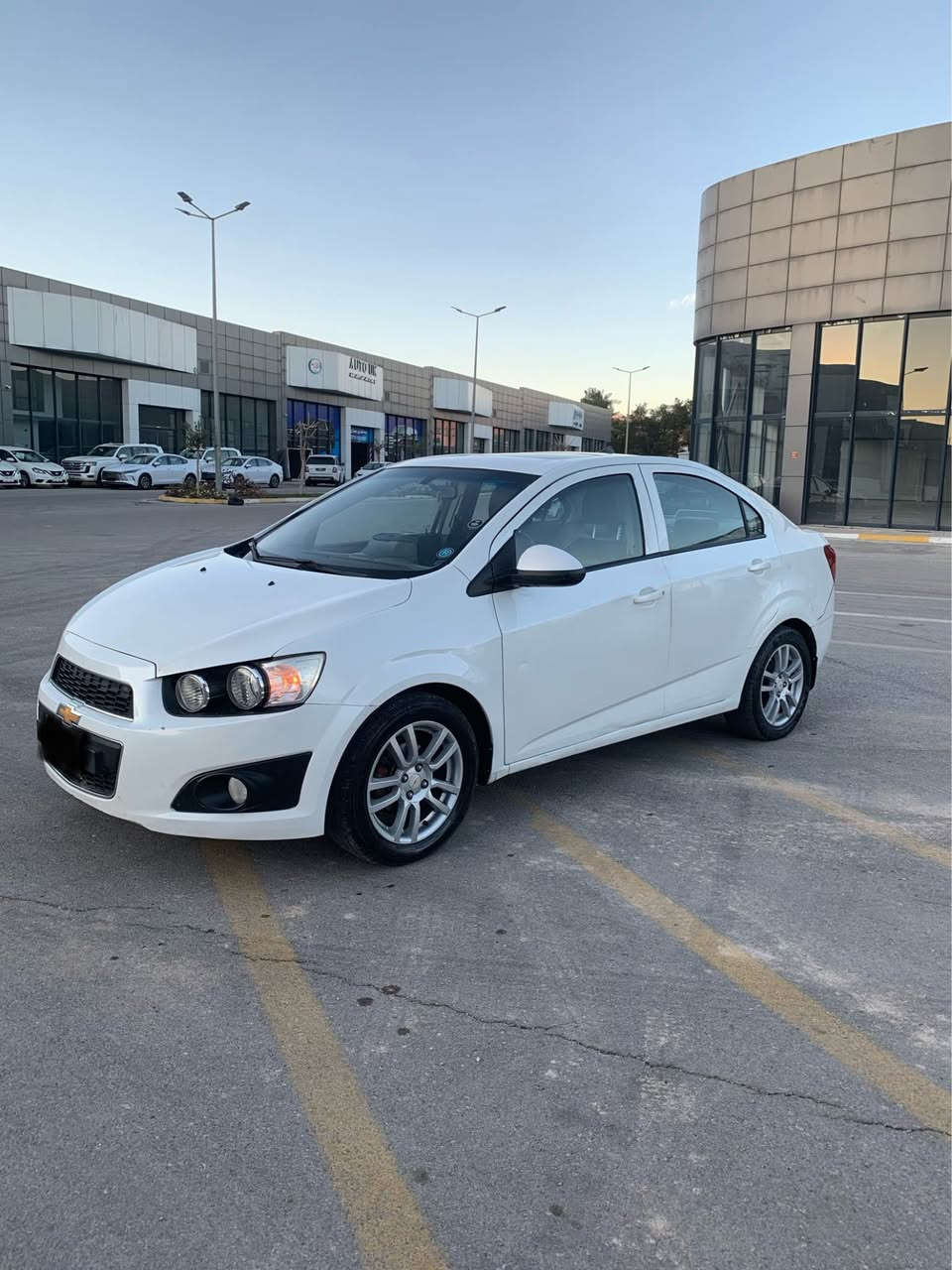 شۆفلێت سۆنیک 
مۆدێل ٢٠١٤
بڕاوە لێزەری دوبە ی 
علوج 
مە کینە ی ١٦ی بێ تۆربۆیە 
گێڕ ئوتۆ ماتیک و ٦گێڕ عادی 
گێچ ئە لکترۆنی 
سڵاید 
کوشن جلد و هیتە ر 
شاشە گە ورە 
تە جیل مە زبوت 
گێڕو مە کینە و کارە بای بە شەرت 
دەری لە ناوەوە جوانتر ناوی لە دەرەوە جوانتر 
سە یارە کە ماڵی دۆستە تابڵێی ئیختسادییە و بە نزین کە م ئە خوا برێک مە زبوت 
٤تایە و ویلی لۆک شەریکە 
دواو پێشی دە عمی نییە کە پسە 
ئە وە هە مو زانیارییە کانیە تی جوابی کۆمێنت نایە مە وە 
گە ر موشتە ری لە مە سنجەر یان ژمارە یان وەتس ئە پ تێل بکە 
لە سلێمانیم 
سعری ٤٣گە ڵا 
وەتس ئە پیشی لە سەرە  

*********** السليمانية, العراق
