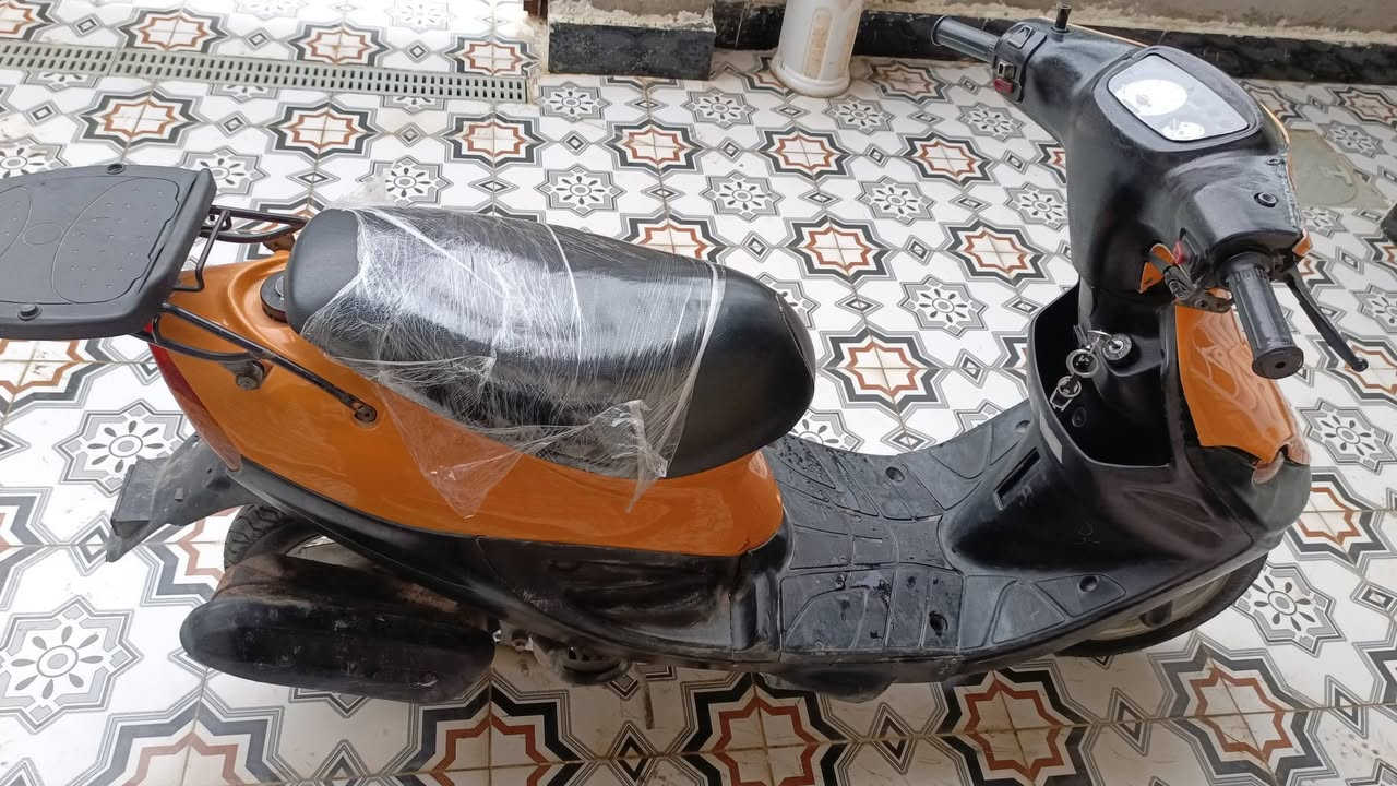 سلام عليكم  دراجه نضيفه دراجه ما مفتوحه دراجه خير من الله  بل نضافه رايده 200 وبيه مجال بكاني كوت فلاحيه ما موجود بل فيس رقم ***********
