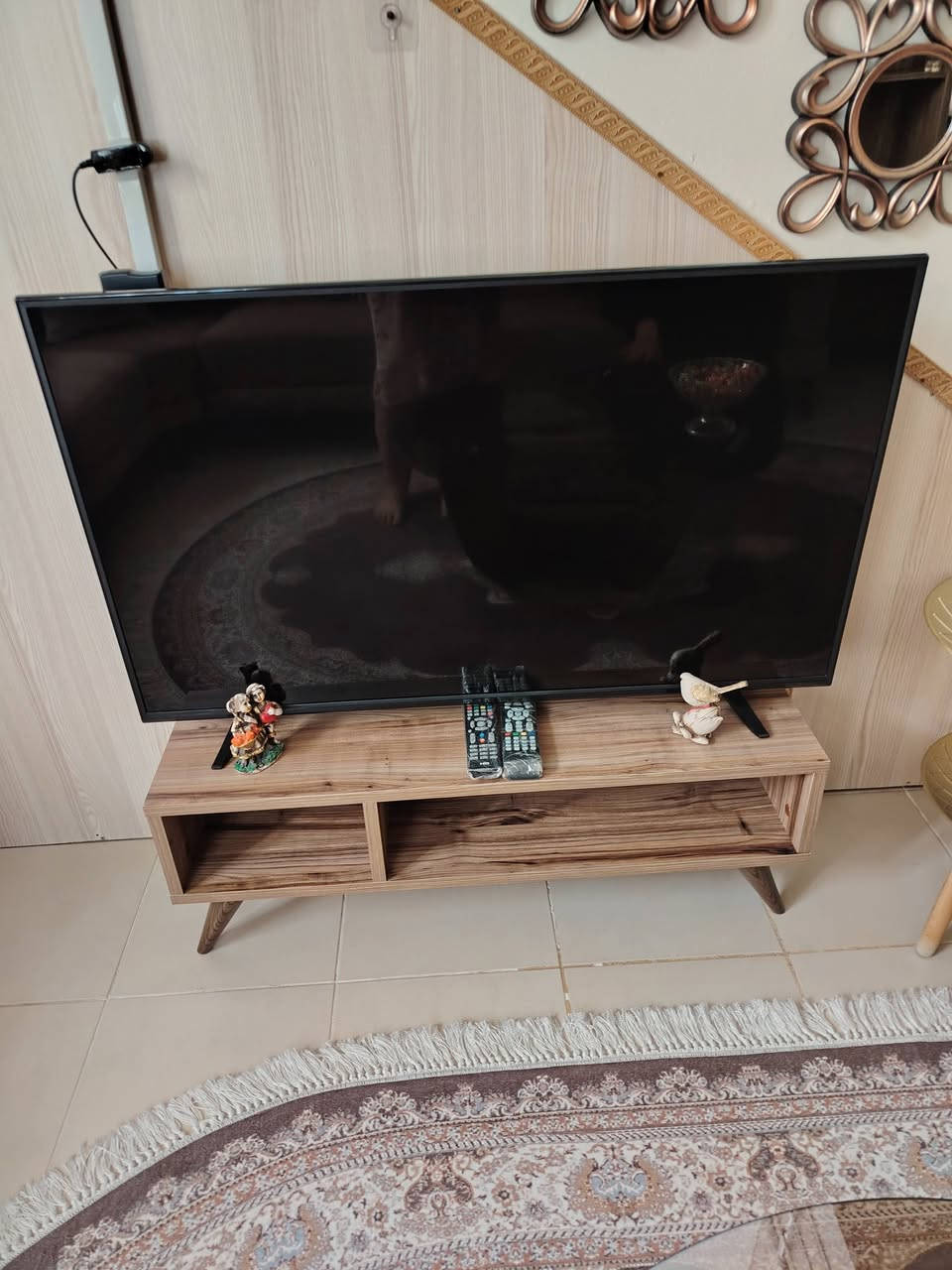 غراض للبيع استعمال قليل شاشه حجم ٢٤ مع الميز ١٧٥ الف فول مواصفات وشاشه حجم ٣٢ فول مواصفات شغاله انترنت السعر ١٢٥وثريات ٣ سعر الوحدة ٥٠ ألف وتيبلام السعر ١٥ الف وميز وسطي السعر ٧٥ وبي مجال


**إذا كنت صاحب هذا الإعلان وتريد حذفه لأي سبب، رجاءا أرسل رسالة إلى الدعم الفني**