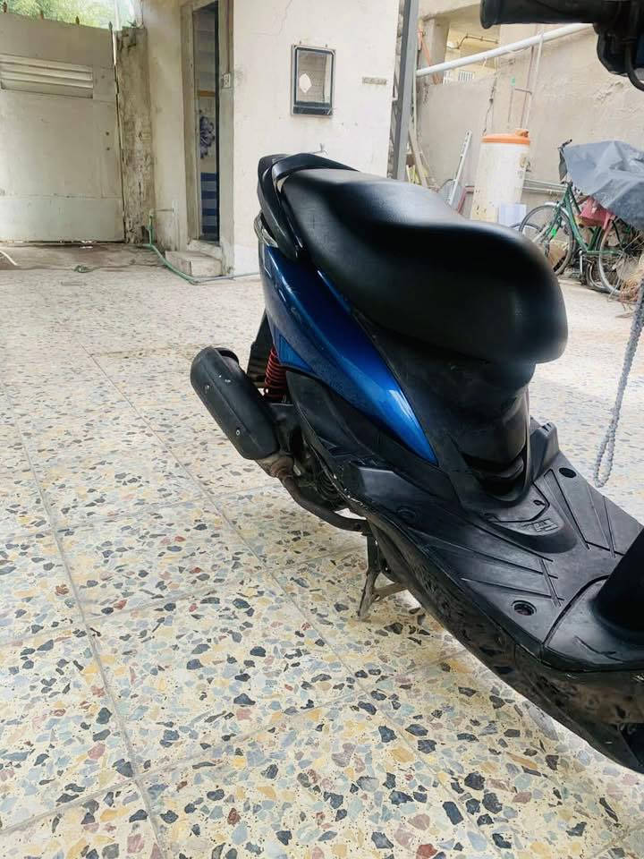 السلام عليكم دراجه ثعلب رمبه نوزل كلشي بلادي بيهه مكينه كلجات رياضي حساس شوته حساس بانزين حساس جنطه دبلات شغاله المكان الحريه جسر دباش الرقم ***********
