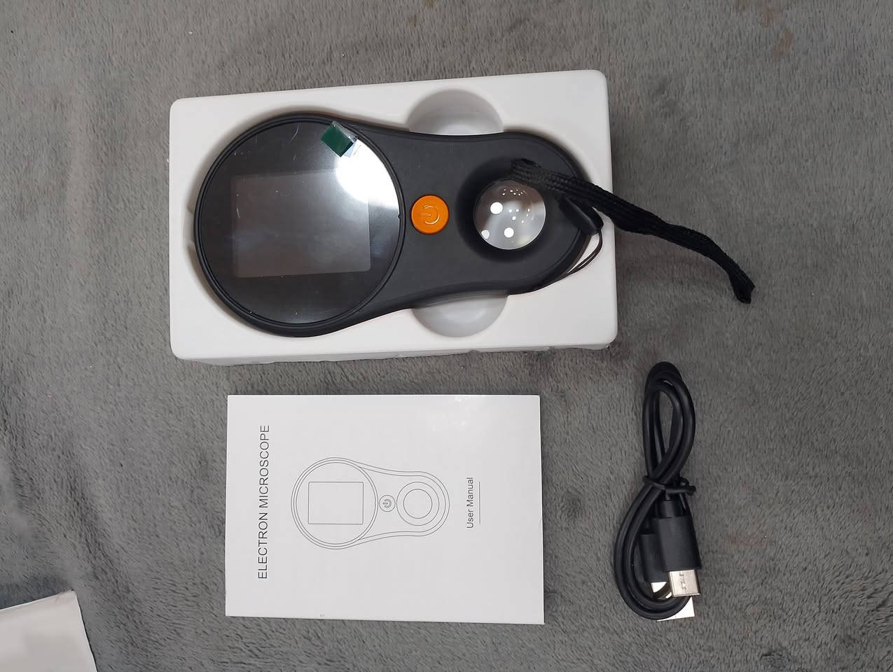 Digital microscope 
قوة التكبير: يصل تكبير الجهاز إلى 500x.
الشاشة والوضوح: مزود بشاشة ملونة من نوع IPS مقاس 2 بوصة بدقة وضوح تصل إلى 1080P وكاميرا بدقة 2 ميجابكسل.
الإضاءة: يحتوي على 8 مصابيح LED مدمجة قابلة للتعديل لتوفير إضاءة كافية أثناء الفحص.
التوافق: يمكن توصيله بالكمبيوتر (Windows أو Mac) عبر كابل Type-C لالتقاط الصور وتسجيل الفيديو. 
منفذ رام
بسعر 20 ألف 
يوجد توصيل لجميع المحافضات 🛵 
***********
