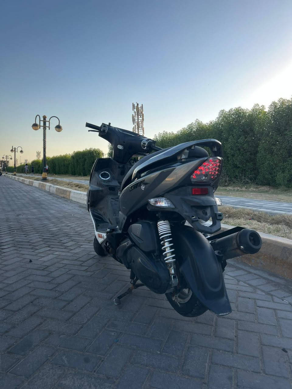 السلام عليكم جي تي ار برغي ممفتوح بيه بلاديه فيشتين تجي ياباني اصلي السعر 900 بيها مجال بصيط مكاني ساحة مظفر الرقم ***********
