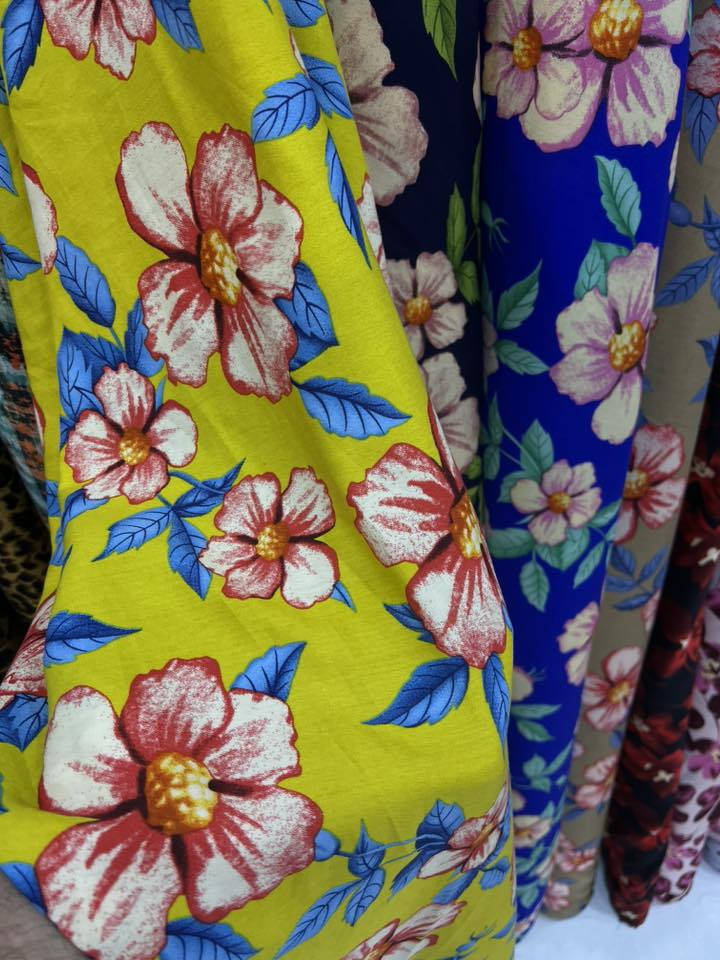 المحل مفتوح 
كشمير ايطالي دبل صبغ قطعه مترين ونص ب 6 فقط
اقوى تنزيلات على مستوى العراق والعالم
🔥🔥🔥🔥🔥🔥🔥🔥🔥🔥
متواجدون كل ايام الاسبوع من 3ونص عصرل 11 ليل

 ☎️ *********** واتساب
شارع تولةفروش مقابل معمل النسيج
✨♥️✨مجمع دلسوز البزاز✨♥️✨
