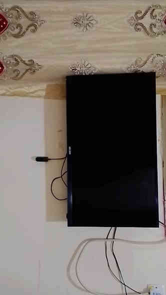 ثلاث شاشات بلازما الكبيره حجمهة ٢٤ والصغار ٢٣ سعرهن ٢٠٠ وبيهن مجال *********** واتساب
