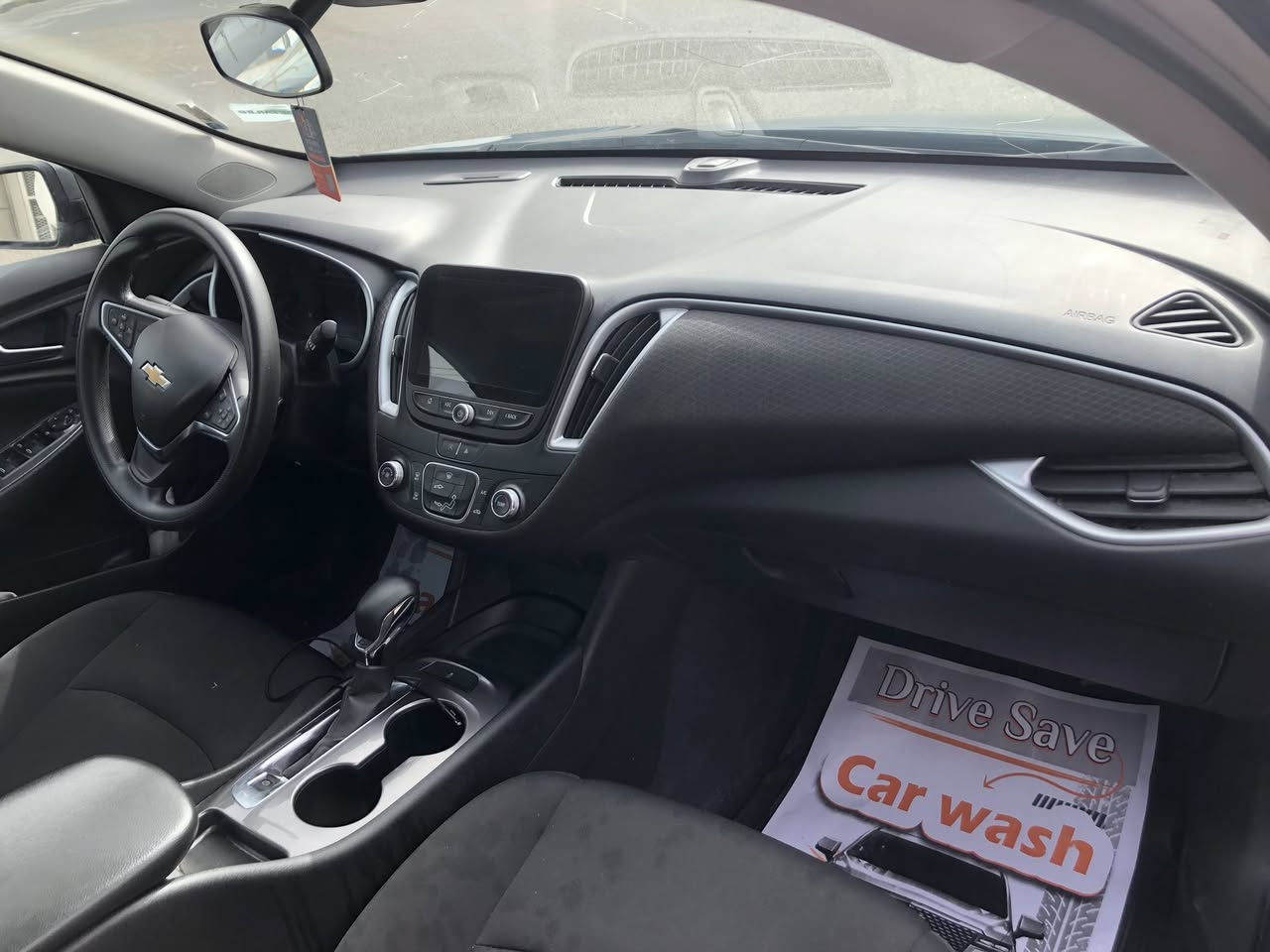 اسلام عليكم                                            ماليبو 2024للبيع وارد امريكي ماشية 81الف. بدون دواخل  ضرر چاملاغ يسار نفسة مصلح بصمة تحكمات محرك1500تيربو رادار امامي كامرة دوارة مثبت سرعة. رقم الهاتف ***********
